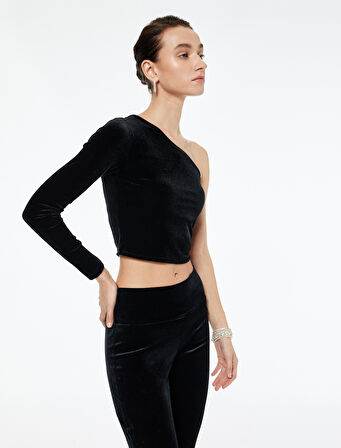 Slim Fit Asimetrik Yaka Uzun Kollu Crop Tek Omuz Kadife Bluz 