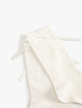 Fiyonk Detaylı Soket Çorap