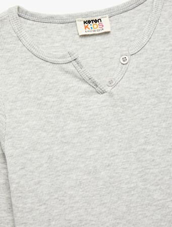 Düğme Detaylı Uzun Kollu V yaka Tişört