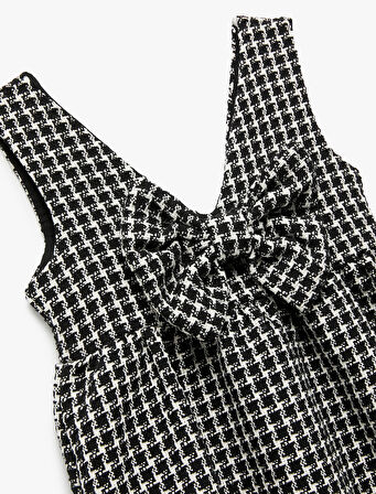 Fiyonk Detaylı V Yaka Askılı Jile Elbise