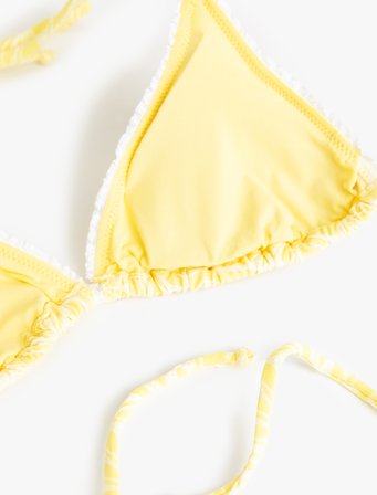 Floral Dokulu Boyundan Bağlamalı Üçgen Bikini Üstü