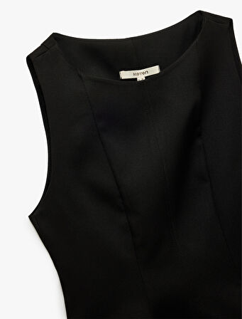 Peplum Kesim Yuvarlak Yaka Kolsuz Bluz