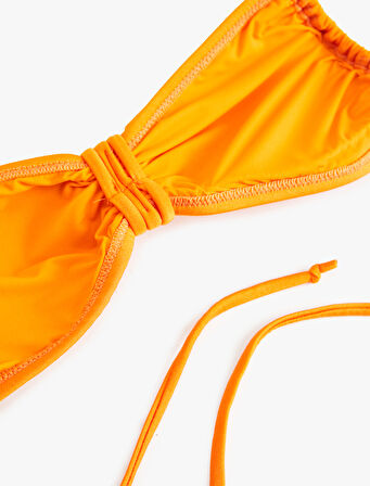 Boyundan Bağlama Detaylı Büzgülü Straplez Bikini Üstü