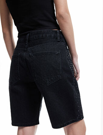 Taş Detaylı Cepli Pamuklu Straight Fit Jean Kapri Şort