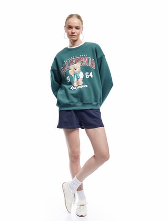 Şardonlu Uzun Kollu Bisiklet Yaka Ayıcık Baskılı Oversize Sweatshirt