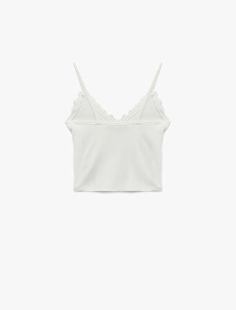 Çiçekli Aplike Detaylı İnce Askılı Triko Bluz