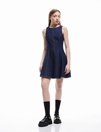 Kolsuz Bisiklet Yaka Fermuarlı Dikiş Detaylı Volanlı Mini Denim Elbise