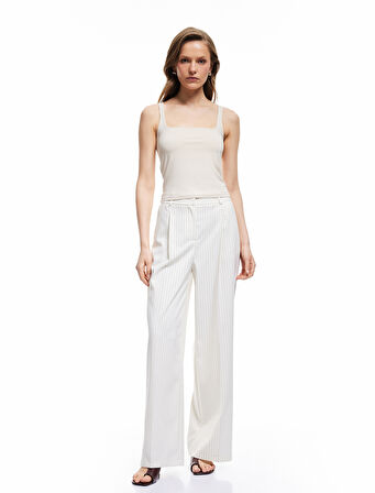 Pamuklu Slim Fit Kolsuz Kare Yaka Atlet