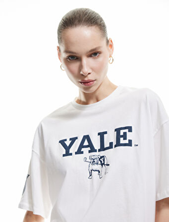 Yale Lisanslı Kısa Kollu Bisiklet Yaka Arkası Baskılı Oversize Tişört