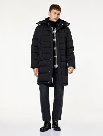 Uzun Kollu Cepli Kapşonlu Uzun Şişme Mont