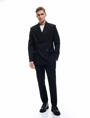 Kırlangıç Yaka Kapaklı Cepli Düğmeli Uzun Kollu Blazer Ceket