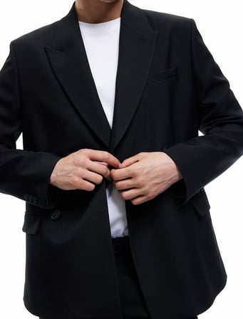 Kırlangıç Yaka Kapaklı Cepli Düğmeli Uzun Kollu Blazer Ceket