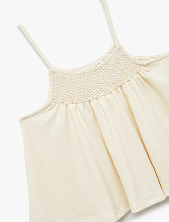 Kare Yaka Gipe Detaylı Askılı Crop Bluz