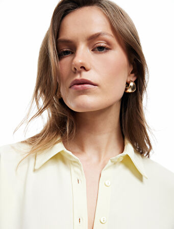 Krep Kumaş Klasik Yaka Kısa Kollu Gömlek