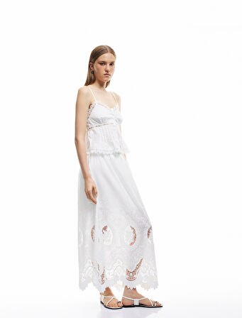 Pamuklu Astarlı Brode Detaylı Fistolu Midi Kloş Etek