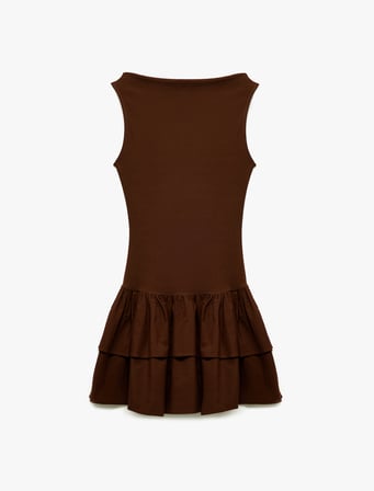 Pamuklu Katlı Volanlı Slim Fit Kayık Yaka Kolsuz Mini Elbise