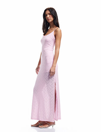 Slim Fit Astarlı Yırtmaç Detaylı İnce Askılı Dantel Elbise