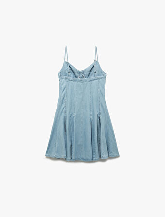 Kalp Yaka İp Askılı Düğmeli Pileli Mini Denim Elbise