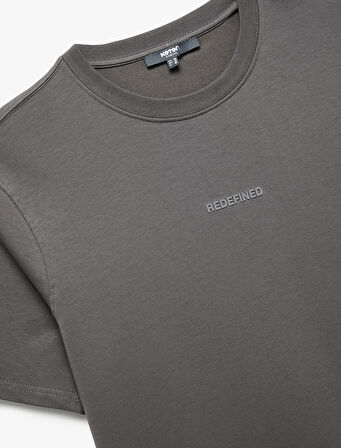 Kısa Kollu Bisiklet Yaka Regular Fit Pamuklu Minimal Baskılı Tişört