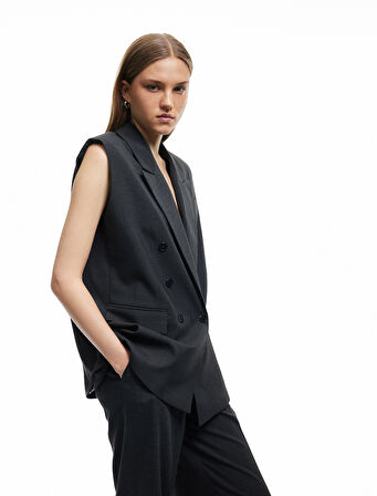 Astarlı Cepli Kruvaze Düğmeli Kolsuz Uzun Blazer Yelek