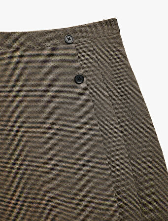 Düğme Detaylı Pileli A Kesim Etek