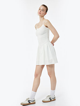 Bürümcük Kolsuz U Yaka Rahat Kalıp İp Askılı Astarlı Mini Elbise