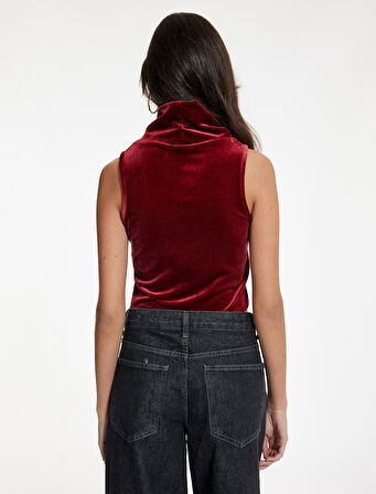 Slim Fit Dik Yaka Kolsuz Crop Kadife Bluz
