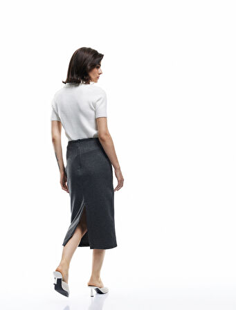 Parıltılı Metalik İplik Detaylı Slim Fit Yırtmaç Detaylı Midi Boy Kalem Etek