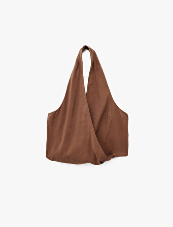 Kolsuz Modal Toka Detaylı Kruvaze Yaka Bluz