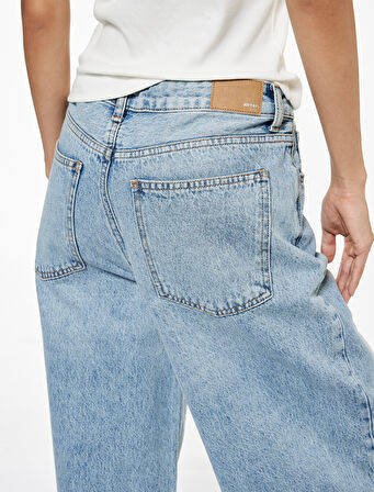 Pamuklu Rahat Kalıp Düğmeli Cepli Balon Jean Pantolon - Balloon Fit Jeans