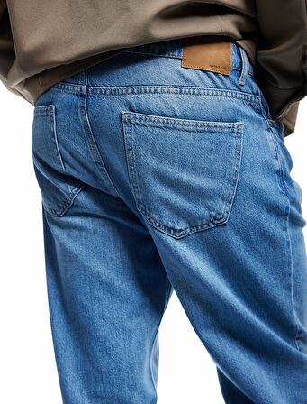 Pamuklu Normal Bel Cep Detaylı Vintage Straight Fit Jean Pantolon