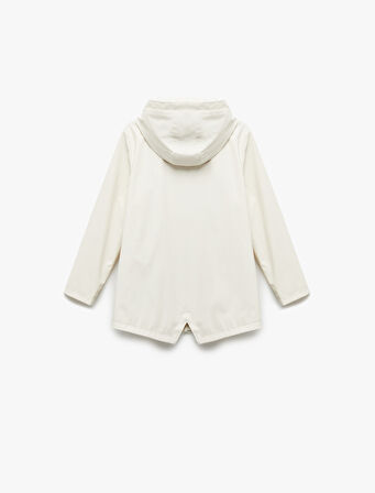 Kapşonlu Uzun Kollu Kapaklı Cepli Yağmurluk