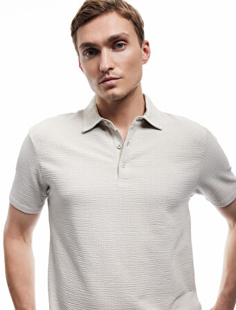 Kısa Kollu Pamuklu Regular Fit Dokulu Polo Yaka Tişört