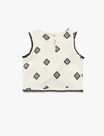 Pamuklu Nakış Detaylı Kolsuz Crop Bluz