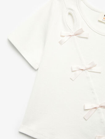 Fiyonk Detaylı Kısa Kollu Bisiklet Yaka Crop Tişört