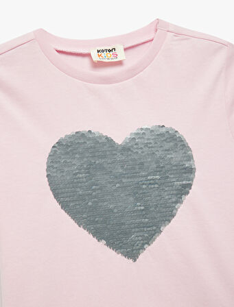 Pamuklu Kalp Desenli Pullu Payetli Kısa Kollu Bisiklet Yaka Tişört