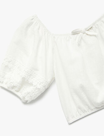 Dantel Detaylı Kısa Kollu Kayık Yaka Viskon Karışımlı Bluz