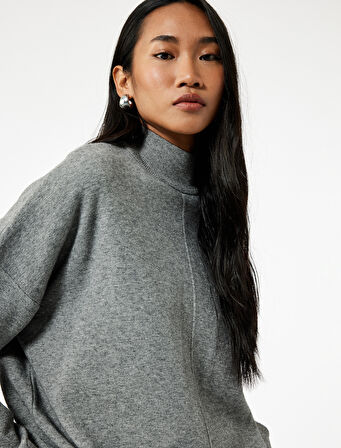 Dik Yaka Uzun Kollu Triko Kazak