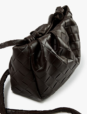 Suni Deri Örgü Detaylı Çapraz Çanta