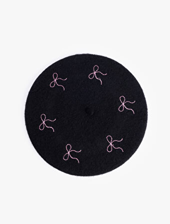 Fiyonk İşleme Detaylı Ressam Şapka