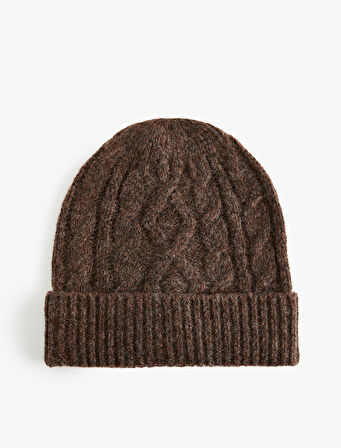 Katlama Detaylı Saç Örgü Dokulu Triko Bere