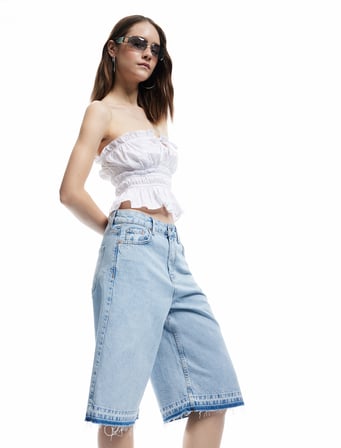 Pamuklu Pis Paça Düğmeli Cepli Denim Bermuda Şort