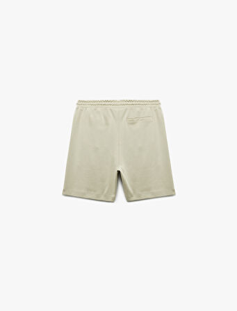 Pamuklu Cep Detaylı Beli Bağcıklı Bermuda Şort