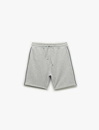 Cep Detaylı Biyeli Beli Bağcıklı Şort