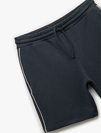 Cep Detaylı Biyeli Beli Bağcıklı Şort