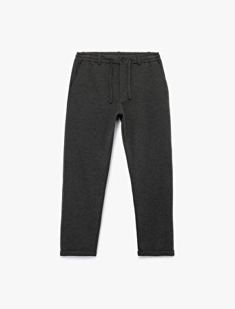 Beli Bağcıklı Düğmeli Pike Kumaş Cep Detaylı Duble Paça Slim Fit Pantolon
