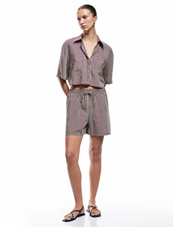 Viskon Kumaş Klasik Yaka Cepli Kısa Kollu Crop Oversize Gömlek