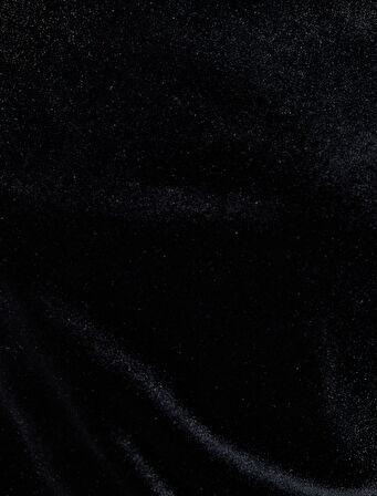 Asimetrik Yaka Kolsuz Kadife Bluz