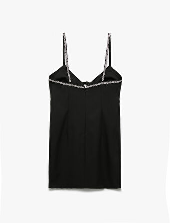 Kurdele Detaylı Kalp Yaka İnce Askılı Taşlı Mini Elbise