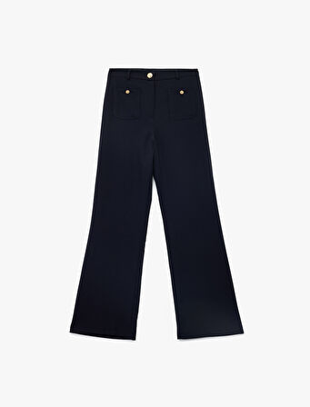 Düğme Detaylı Aplike Cepli Düz Bol Paça Kumaş Pantolon